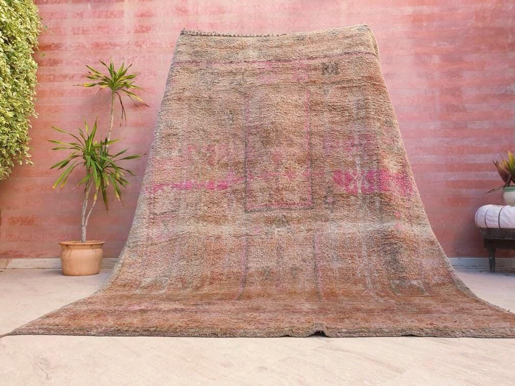 Precious Vintage Moroccan Rug | 6.9x9 Beige Pink Boujaad tribal rug | Unique Boujad Rug | Beni Mguild Rug