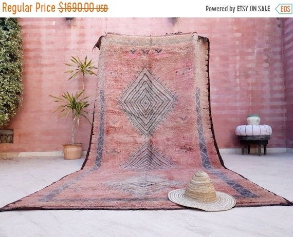 50% OFF CLOSING SALE Vintage Moroccan Rug 5.6x10.3 Blush pink Gorgeous Boujaad rug, large boujad rug, blush bedroom rug, large area rug