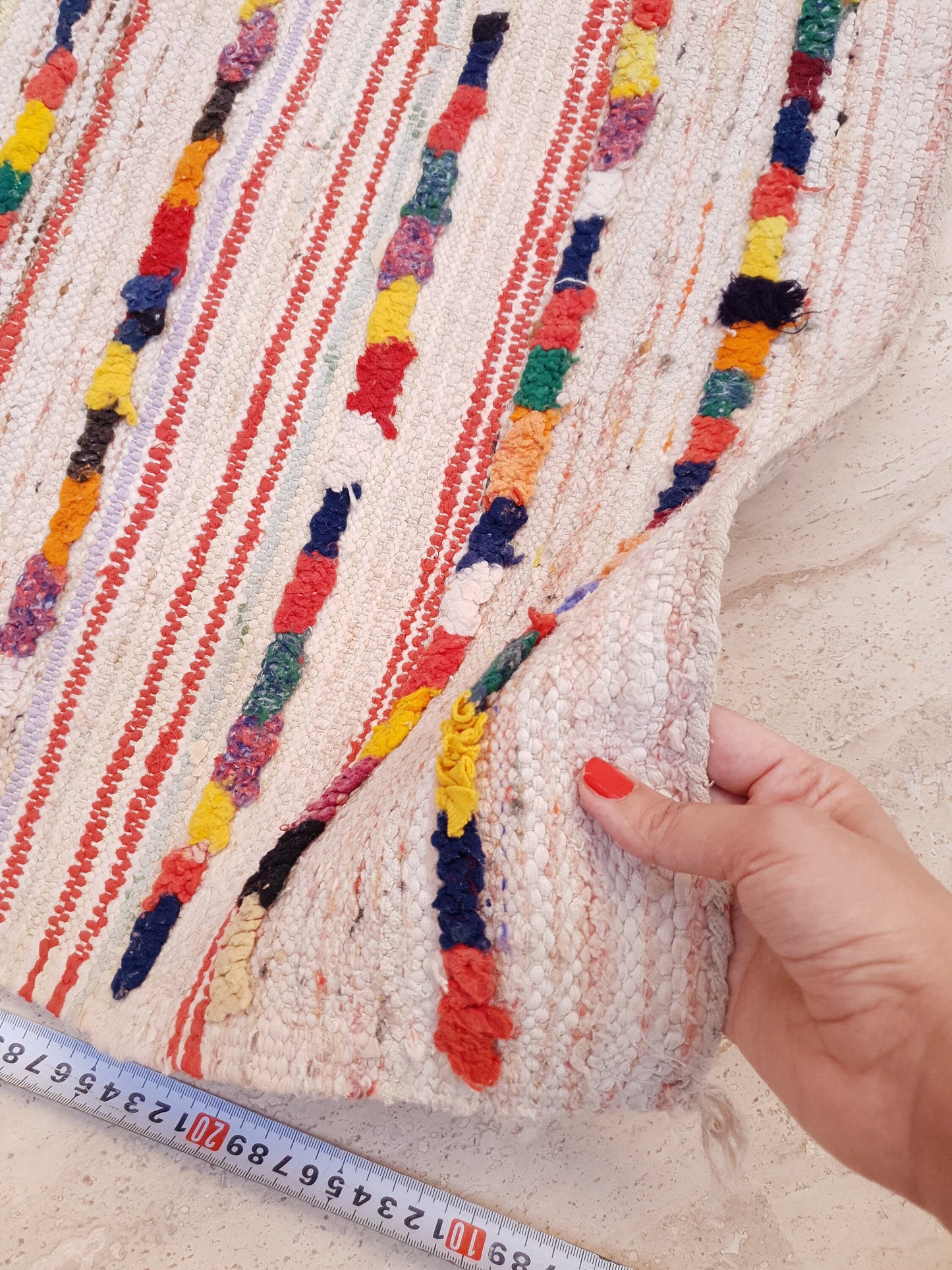 Beautiful vintage moroccan kilim rug 4.3x7 Unique berber offwhite rug, embroidery like woven wool flatwoven rug