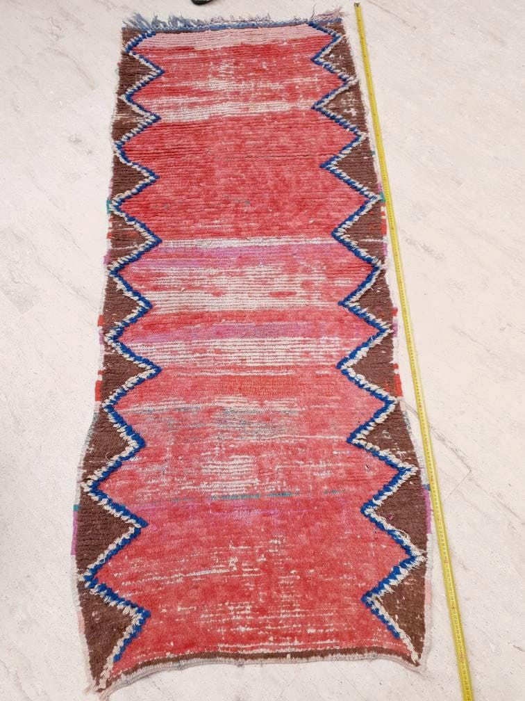 50% OFF CLOSING SALE Vintage Moroccan Rug 2.9x7.2 blush red Boujaad rug Unique runner Rug, bedroom rug, living room rug pink accent rug