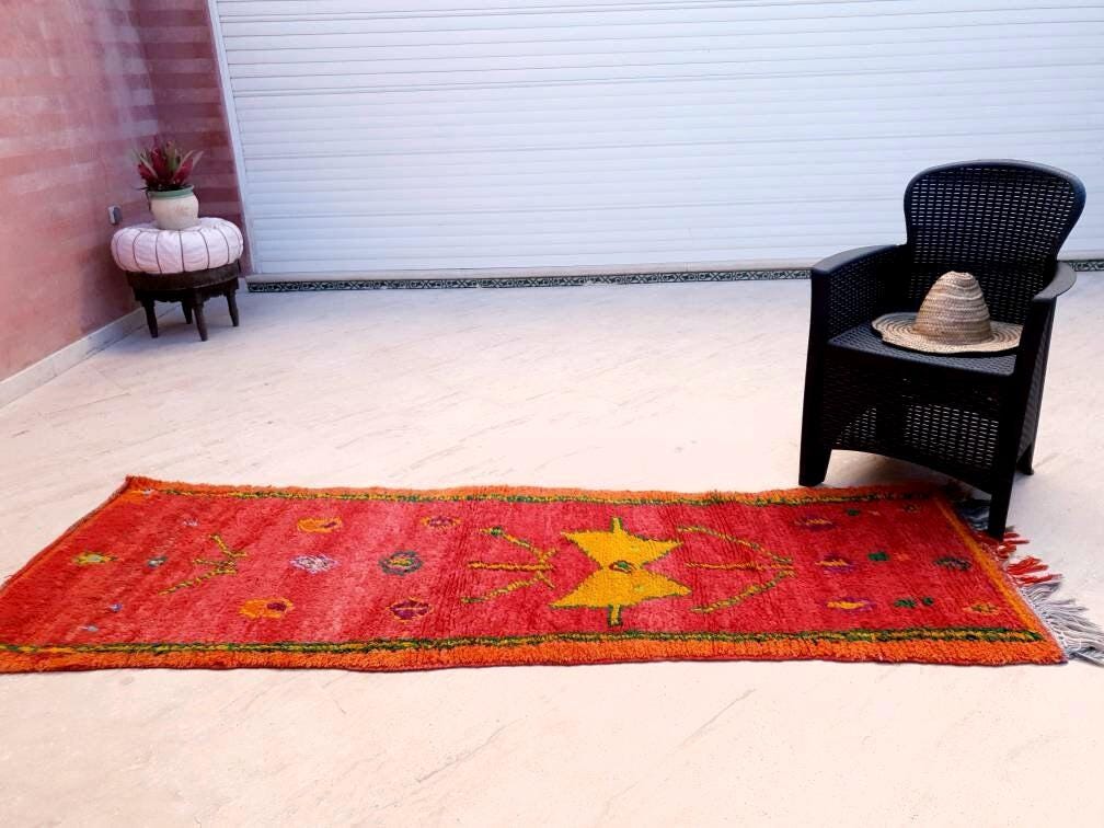 Vintage Moroccan Rug 2.6x8 Gorgeous Abstract Runner Rug, Unique Red Berber boujaad rug bedroom rug, living room rug be