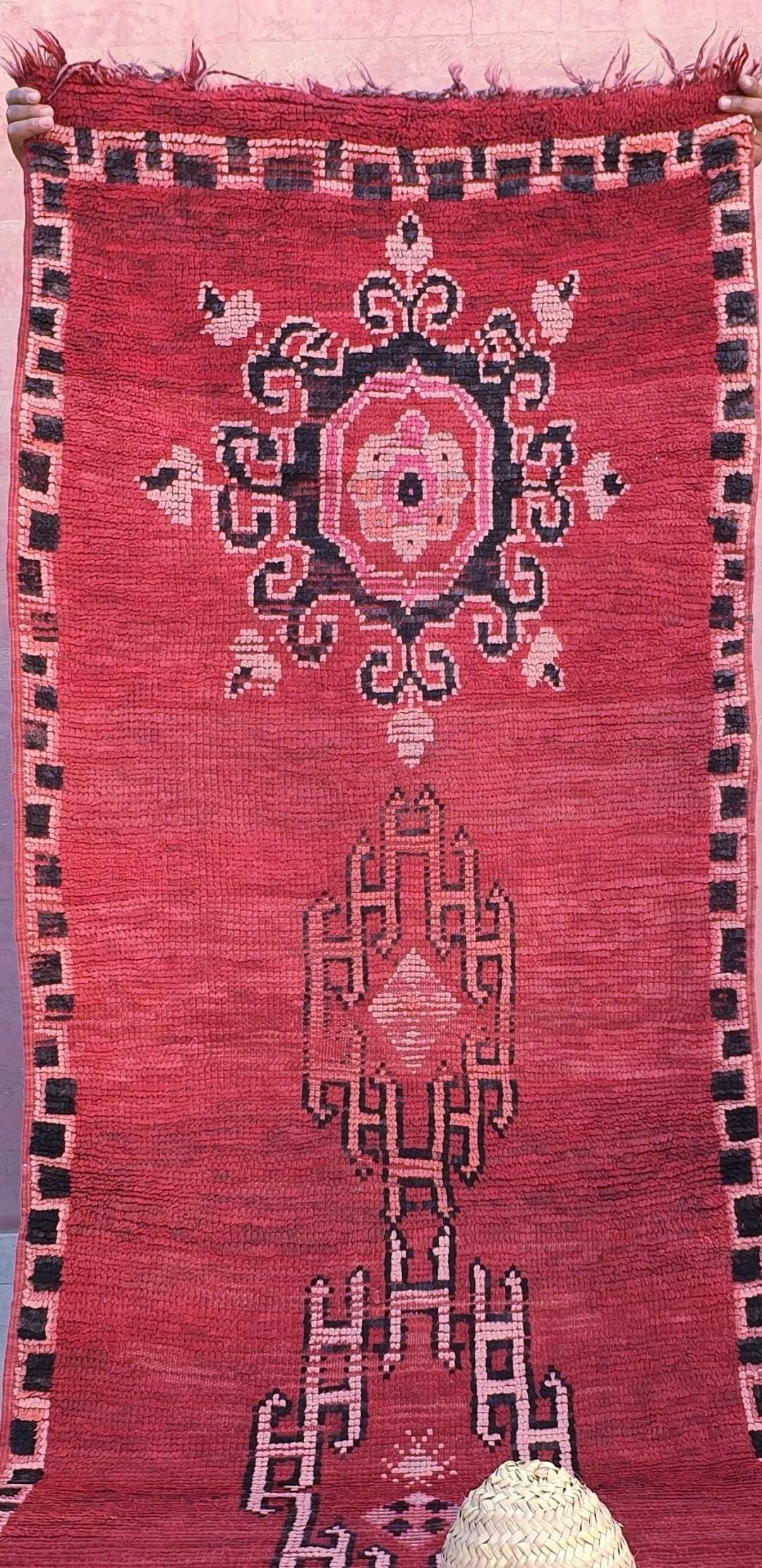 50% OFF CLOSING SALE Vintage Moroccan Rug 3.1x7.6 Gorgeous Unique Red Boujaad Statement Runner Rug, bedroom rug, Abstract accent rug