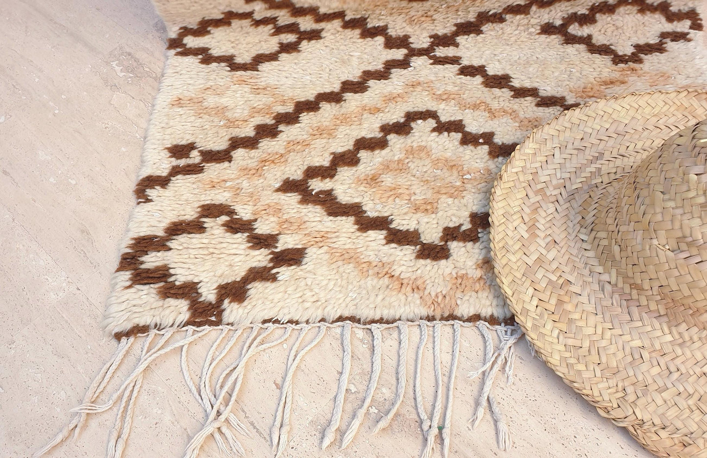 50% OFF CLOSING SALE Vintage Moroccan Rug 2.4x6.4  Gorgeous offwhite Beige rug |  geometric beige brown azilal  rug boujaad rug | entr