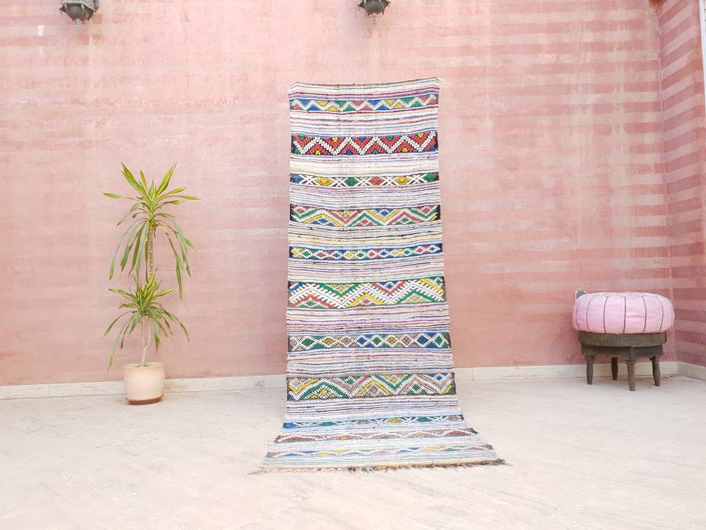 Vintage Moroccwn rug, Kilim Rug 2.9x8.7 Vintage Morrocan kilim Rug, berber rug bedroom rug living room rug boho rug hallway rug boujaad rug