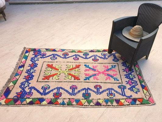 50% OFF CLOSING SALE Vintage Moroccan rug 3.7x6.7 Gorgeous Boujaad Rug, Unique colorful Moroccan rug, Vintage Azilal bedroom rug berber rug