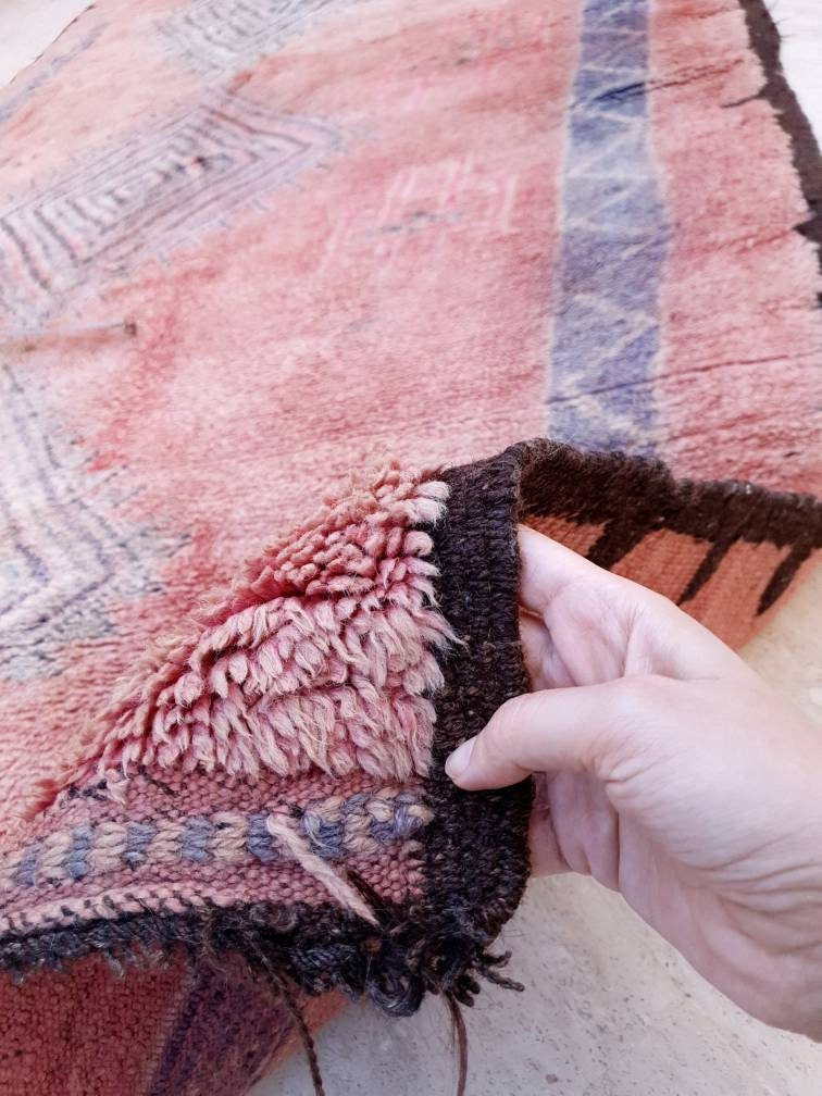 50% OFF CLOSING SALE Vintage Moroccan Rug 5.6x10.3 Blush pink Gorgeous Boujaad rug, large boujad rug, blush bedroom rug, large area rug