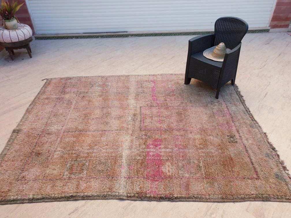 Precious Vintage Moroccan Rug | 6.9x9 Beige Pink Boujaad tribal rug | Unique Boujad Rug |   Beni Mguild Rug