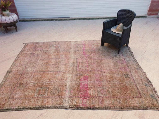 Precious Vintage Moroccan Rug | 6.9x9 Beige Pink Boujaad tribal rug | Unique Boujad Rug |   Beni Mguild Rug
