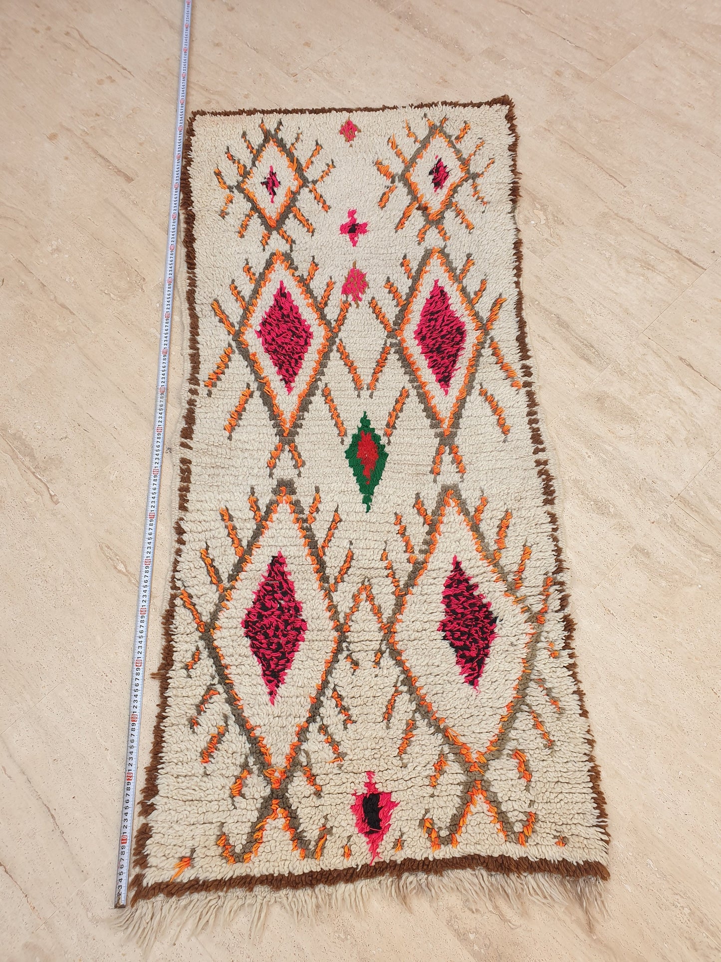 Vintage Moroccan rug 2.7x6.2  Lovely unique beige rug, boujaad rug geometric morocco rug bedroom rug, berber rug