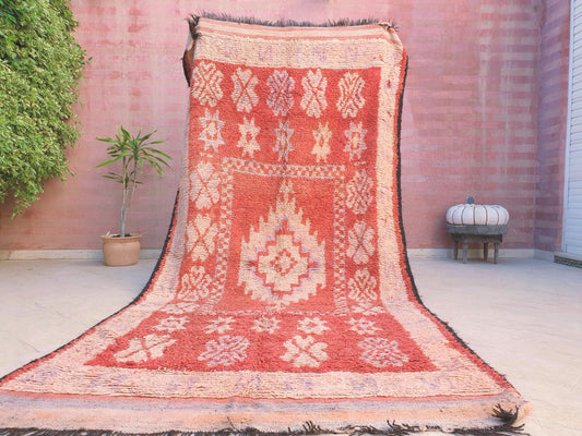 Gorgeous vintage boujaad rug 5x10.3 blush peach coral geometric moroccan rug, tribal wool living room rug
