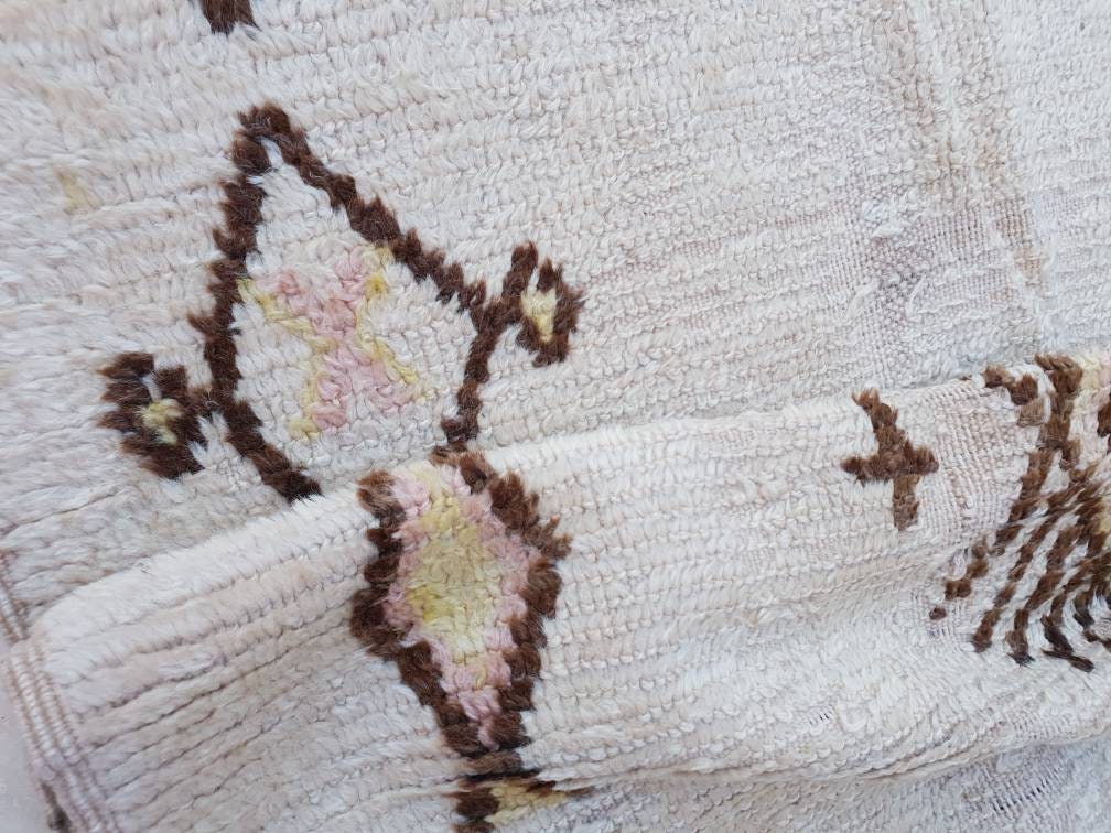 50% OFF CLOSING SALE Vintage Moroccan Rug, Stunning Azilal rug, Antique Morrocan rug, midcentury berber rug bedroom rug living room rug