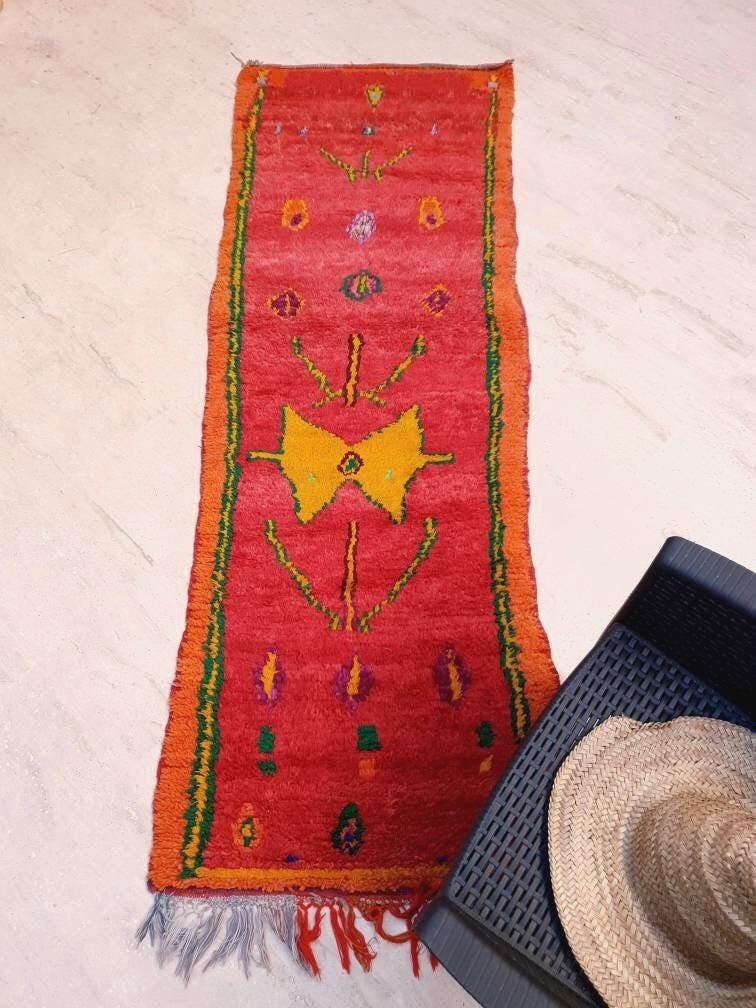 Vintage Moroccan Rug 2.6x8 Gorgeous Abstract Runner Rug, Unique Red Berber boujaad rug bedroom rug, living room rug be