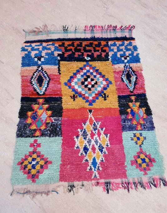 Vintage Moroccan rug Super Pretty Unique Colorful boucherouite rug 3.5x4.5 Squarish Rug, Morocco rug bedroom rug Berber rug Tribal rug