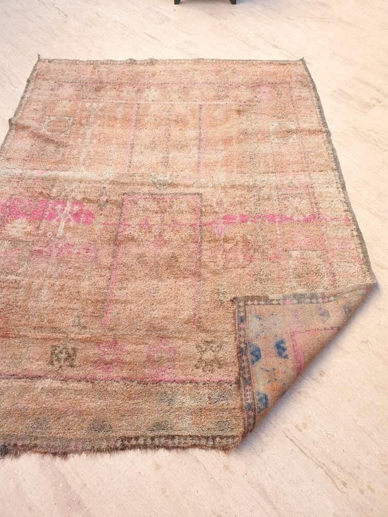 Precious Vintage Moroccan Rug | 6.9x9 Beige Pink Boujaad tribal rug | Unique Boujad Rug |   Beni Mguild Rug
