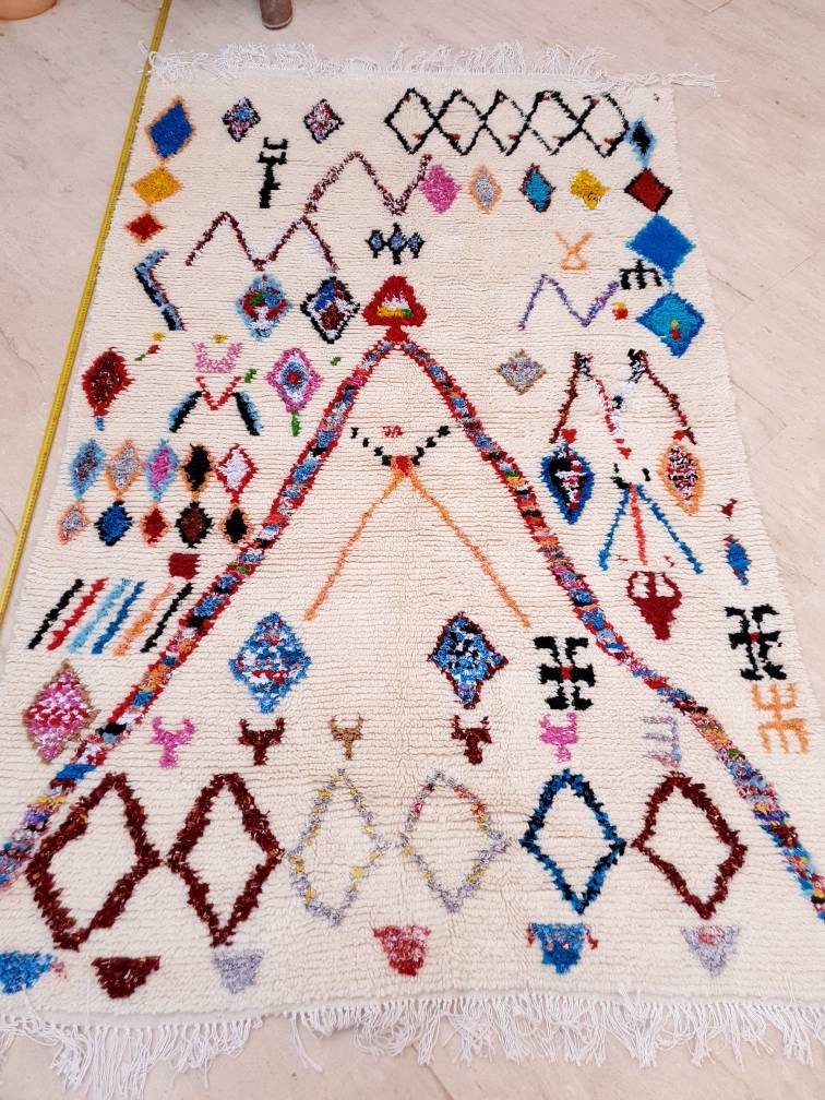 Fine Moroccan Rug 5.3x8.6 Azilal Rug "Lady in Red" Super Pretty Berber rug, Authentic Wool High Atlas Morocco rug, bedroom  nursery rug