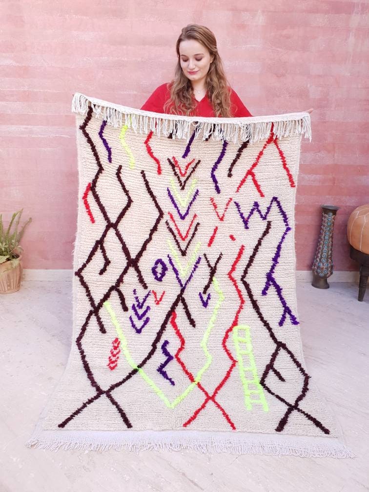 Fine Moroccan rug, fluffy rug Genuine Berber Azilal rug, bedside rug, nursery rug kids rug, bedroom rug living room rug wool bedside rug