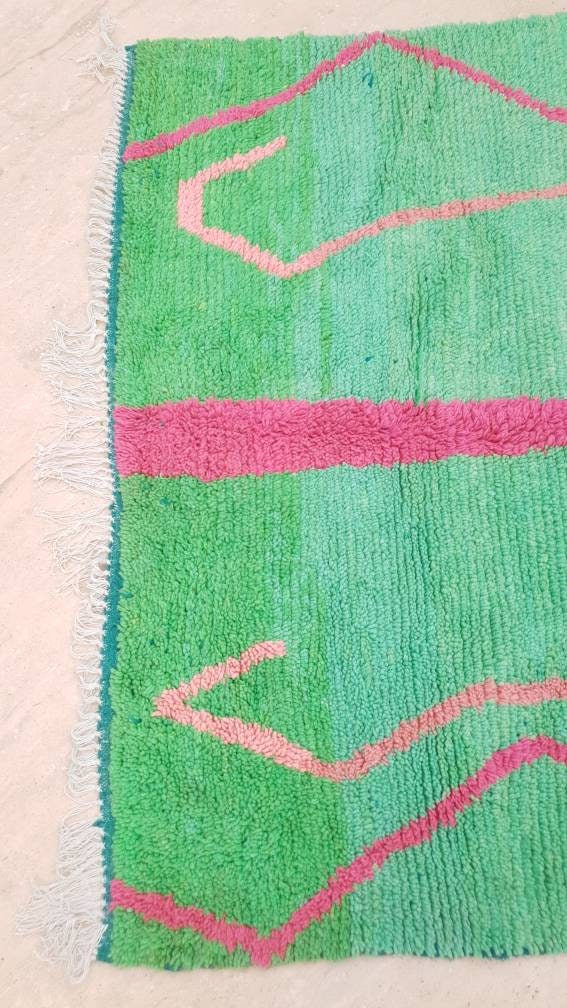 Stunning Green Pink Moroccan Rug 5x8.5 Beni ourain rug fushia rug, Azilal Rug, bedroom rug nursery rug living room rug ZAYA144
