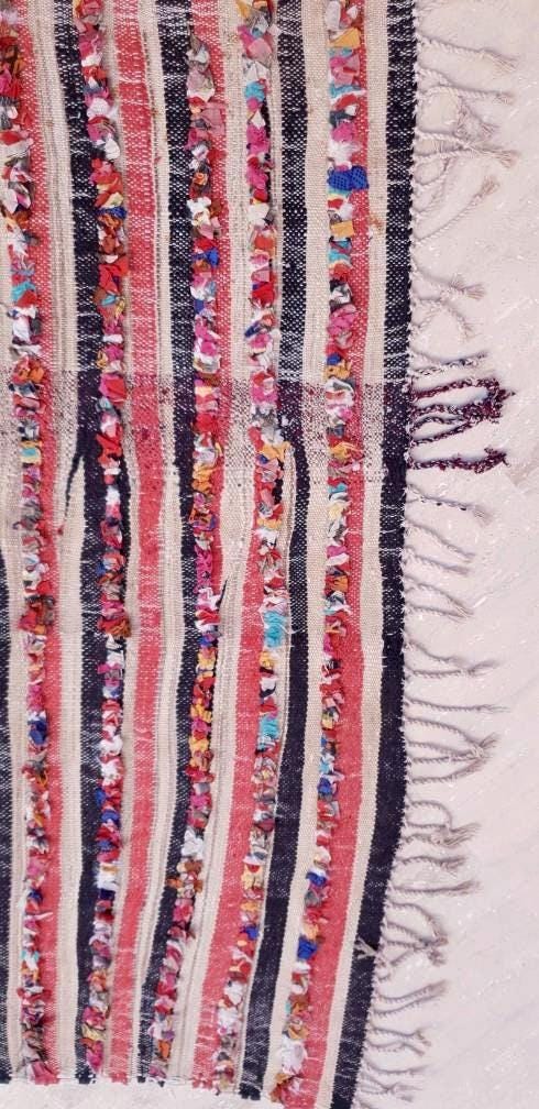 Vintage Moroccan Rug 4.1x6.2  Beautiful Unique muted morrocan rug, embroidery like woven wool flatweave rug with boucherouite knots