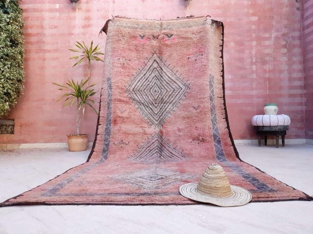 50% OFF CLOSING SALE Vintage Moroccan Rug 5.6x10.3 Blush pink Gorgeous Boujaad rug, large boujad rug, blush bedroom rug, large area rug