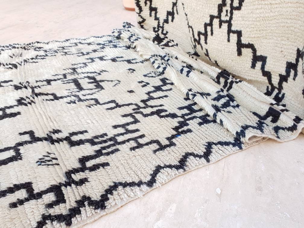 50% OFF CLEARANCE SALE Vintage Moroccan rug 4x8.5 berber Azilal rug bedroom rug living room rug geometric boujaad rug, handmade antique rug