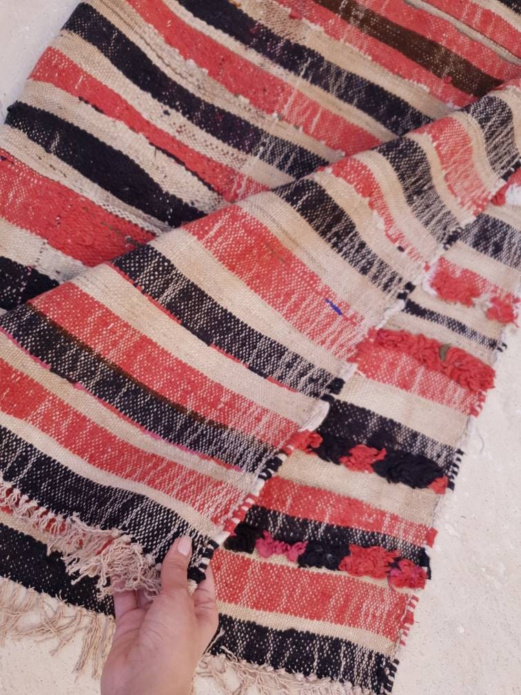 Vintage Moroccan Rug 4.1x6.2  Beautiful Unique muted morrocan rug, embroidery like woven wool flatweave rug with boucherouite knots