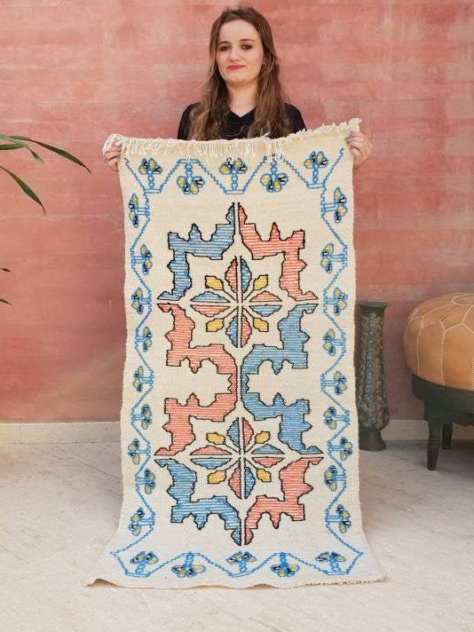 Moroccan rug - 2.5x5 Soft Embroidery Style Woven Throw, Berber Rug bedroom rug hallway rug living room rug bedside rug accent rug boho rug