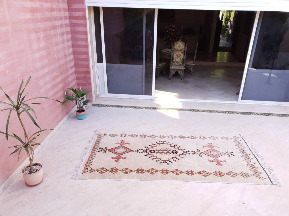Vintage Morrocan Rug 4.5x9.5 Midcentury blush Azilal Berber Rug bedroom rug living room  rug large area rug boujaad rug beni ourain rug
