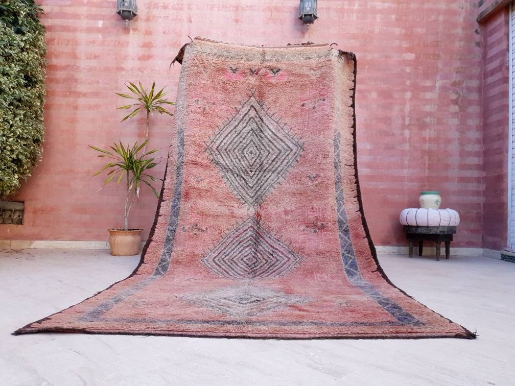 50% OFF CLOSING SALE Vintage Moroccan Rug 5.6x10.3 Blush pink Gorgeous Boujaad rug, large boujad rug, blush bedroom rug, large area rug