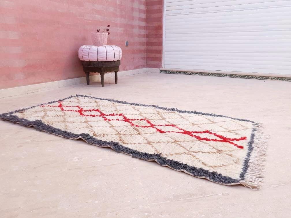 Vintage Moroccan rug 2.7x5.6 offwhite Beige brown rug | Unique Authentic vintage azilal  rug boujaad rug | entryway berber rug