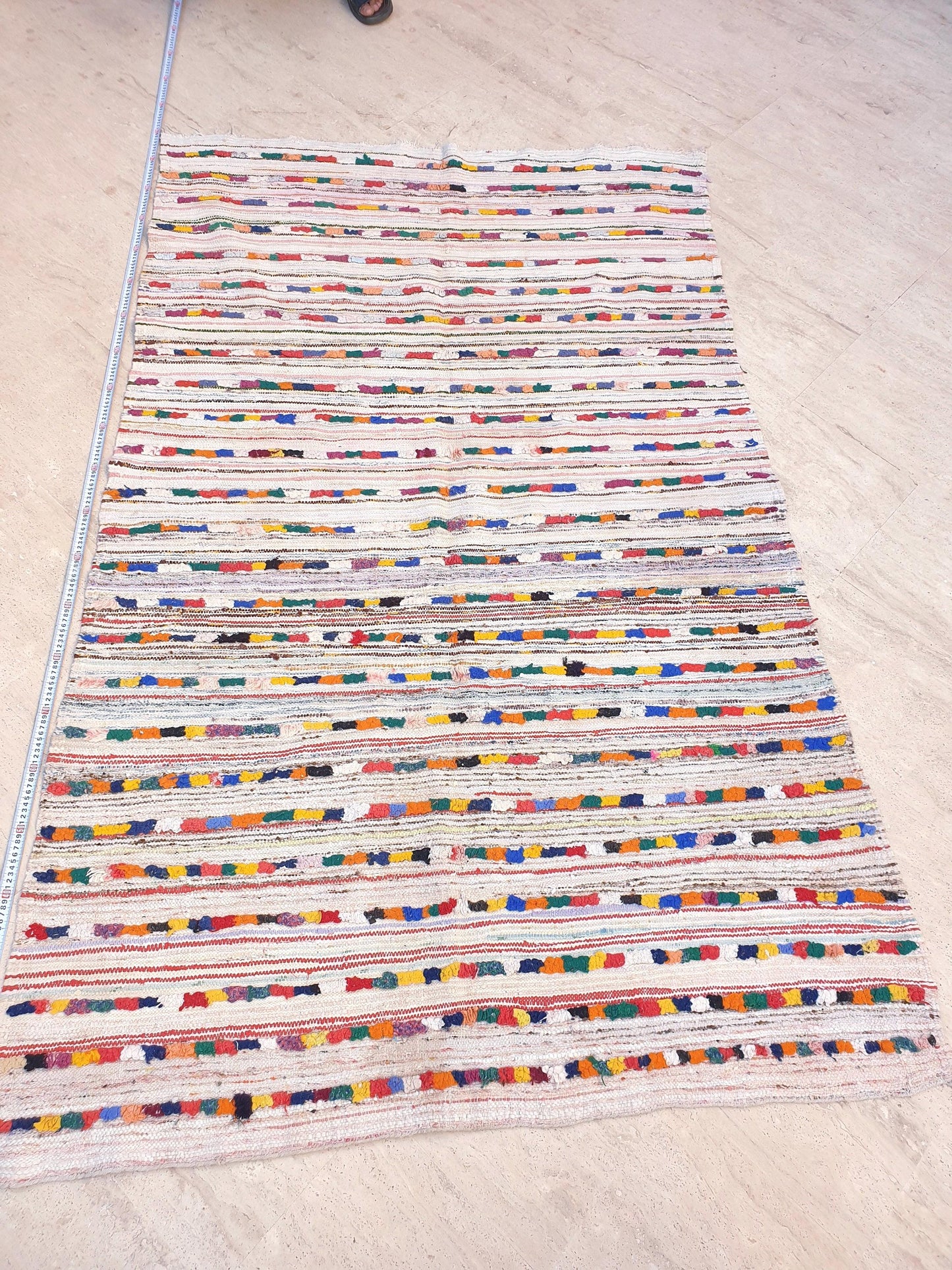 Beautiful vintage moroccan kilim rug 4.3x7 Unique berber offwhite rug, embroidery like woven wool flatwoven rug