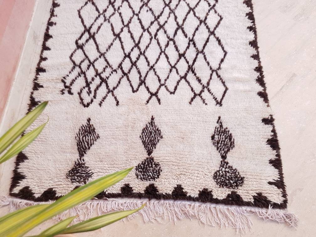 50% OFF CLOSING SALE Vintage Moroccan rug 4.1x8.5 Azilal rug | Precious Vintage berber wool rug | Handmade carpet