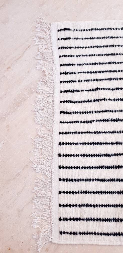 Beni Ourain rug 5x5.9 moroccan rug, soft wool rug, bedroom rug, living room rug, nursery rug, berber wool rug, morrocan bedside rug