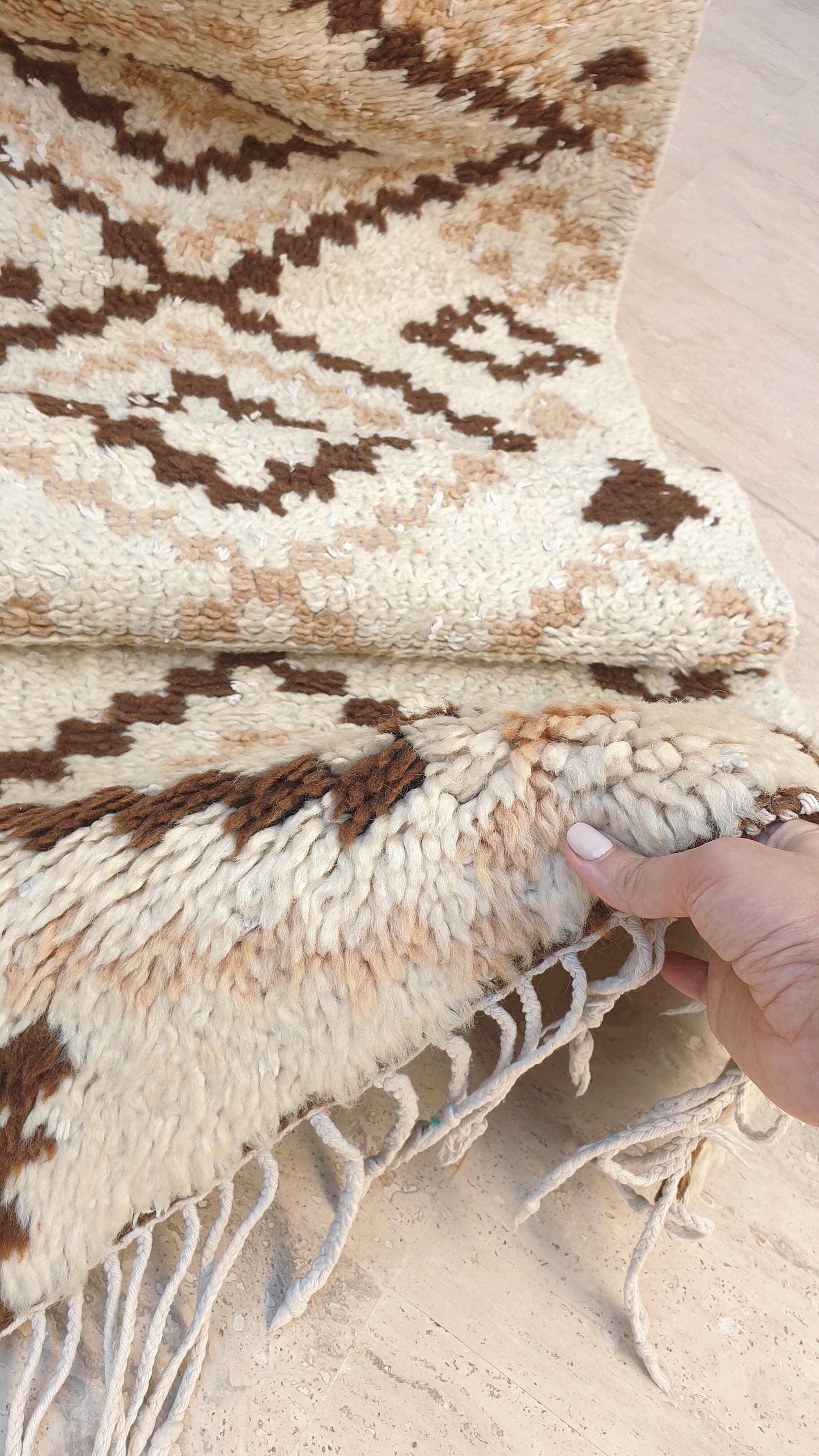 50% OFF CLOSING SALE Vintage Moroccan Rug 2.4x6.4  Gorgeous offwhite Beige rug |  geometric beige brown azilal  rug boujaad rug | entr