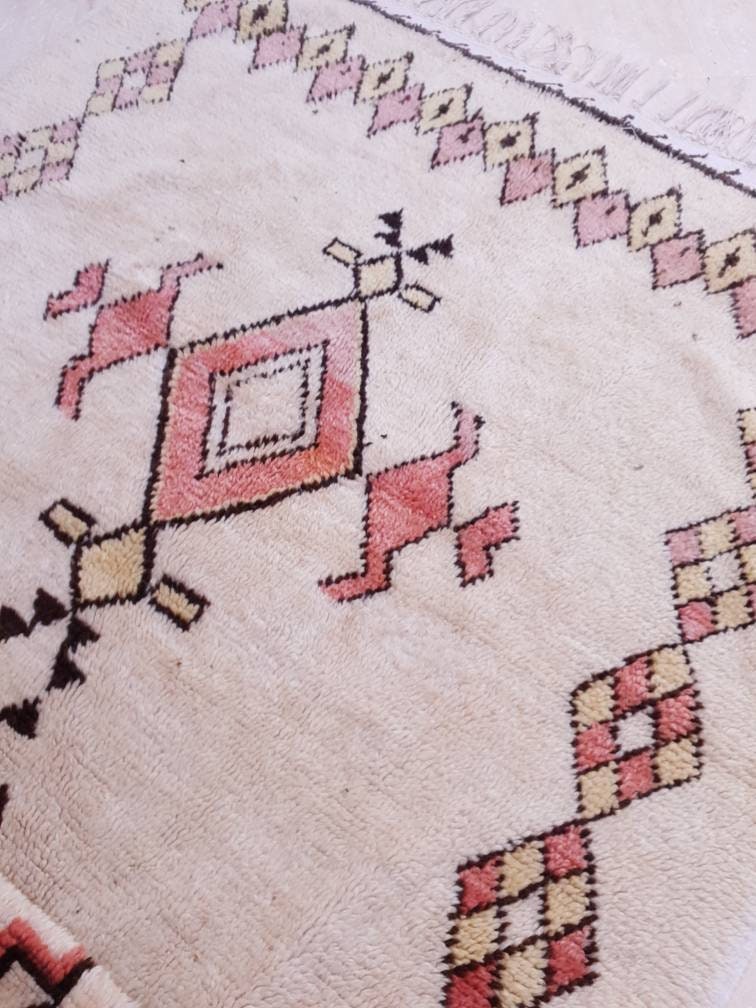 Vintage Morrocan Rug 4.5x9.5 Midcentury blush Azilal Berber Rug bedroom rug living room  rug large area rug boujaad rug beni ourain rug