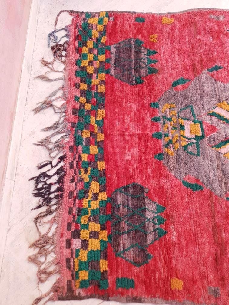 50% OFF CLOSING SALE Vintage Moroccan Rug 5.6x6.7 incredible Abstract Muted Rug "That Face" Striking vintage Boujaad Rug | Boujad rugs