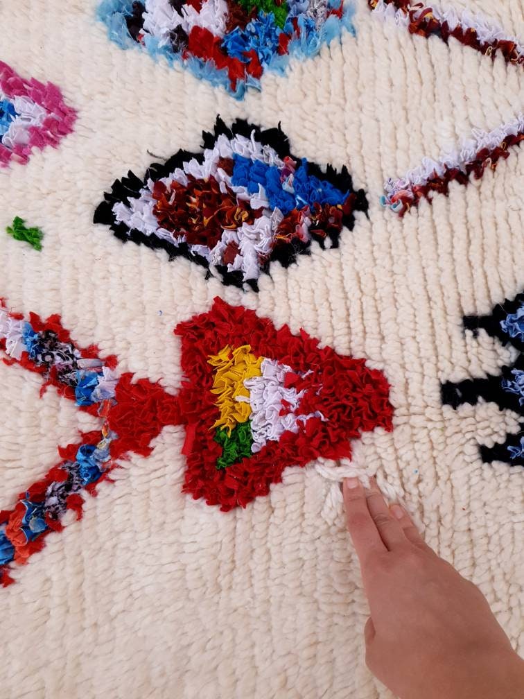 Fine Moroccan Rug 5.3x8.6 Azilal Rug "Lady in Red" Super Pretty Berber rug, Authentic Wool High Atlas Morocco rug, bedroom  nursery rug