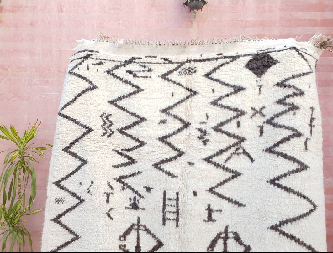 50% OFF CLOSING SALE Moroccan Rug 4.7x7.5 Natural rug Fine Beni Ourain Rug, fluffy living room rug bedroom rug nursery rug black neutral rug