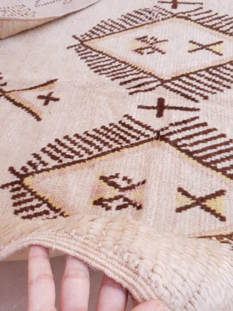 50% OFF CLOSING SALE Vintage Moroccan Rug, Stunning Azilal rug, Antique Morrocan rug, midcentury berber rug bedroom rug living room rug
