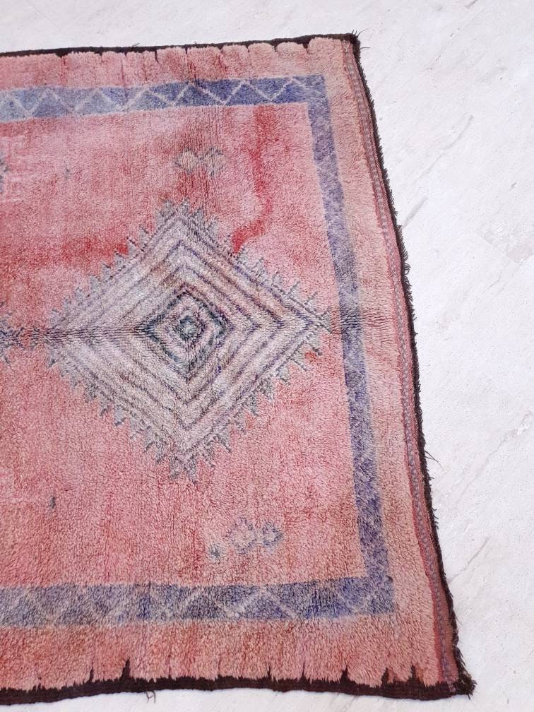 50% OFF CLOSING SALE Vintage Moroccan Rug 5.6x10.3 Blush pink Gorgeous Boujaad rug, large boujad rug, blush bedroom rug, large area rug