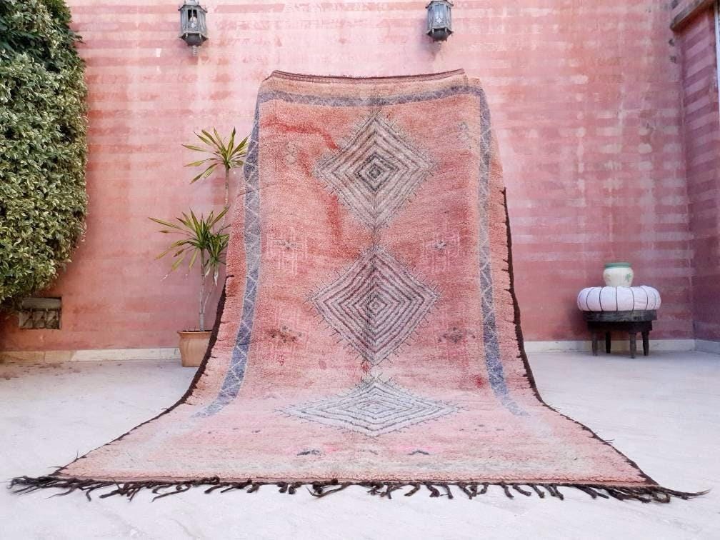 50% OFF CLOSING SALE Vintage Moroccan Rug 5.6x10.3 Blush pink Gorgeous Boujaad rug, large boujad rug, blush bedroom rug, large area rug