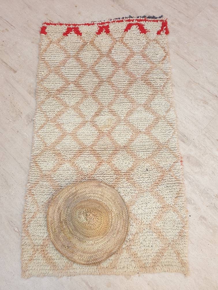 Vintage Moroccan Rug 3x5.6 Super Pretty vintage Berber Wool Rug, Peach Eggshell  Geometric boujaad berber rug, artistic Red accent rug