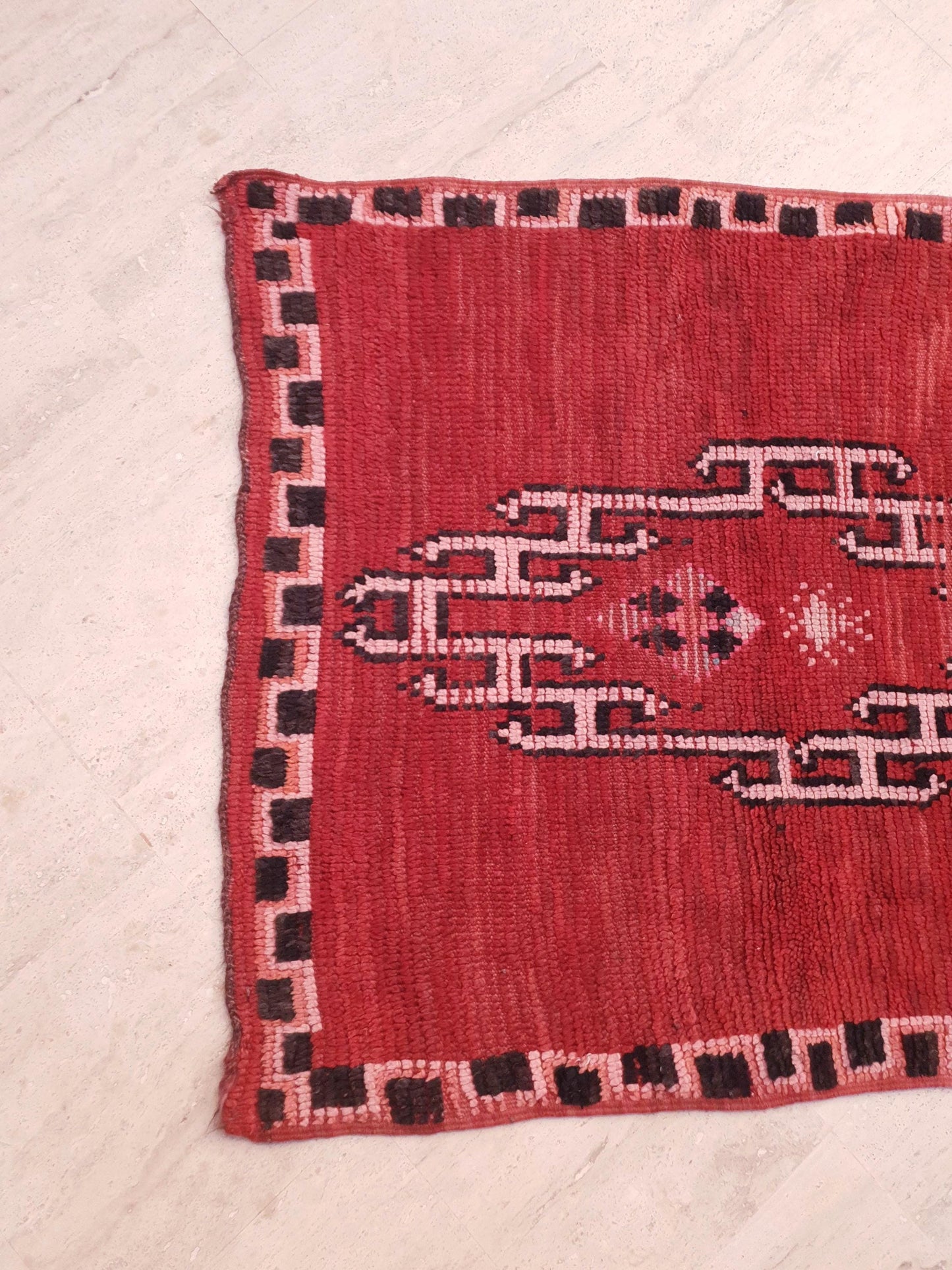 Vintage Moroccan Rug 3.1x7.3 Gorgeous Unique Red Boujaad Statement Runner Rug, bedroom rug, living room rug Abstract ac