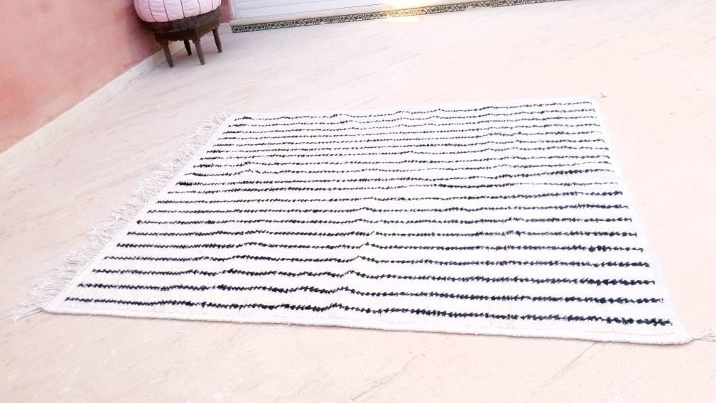 Beni Ourain rug 5x5.9 moroccan rug, soft wool rug, bedroom rug, living room rug, nursery rug, berber wool rug, morrocan bedside rug